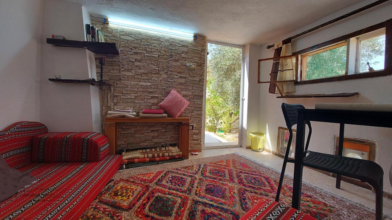 Our Villa'S Private Apartments - Hq Budget Stay - Wonderful Horizon View Of Jerash Jarash Ngoại thất bức ảnh