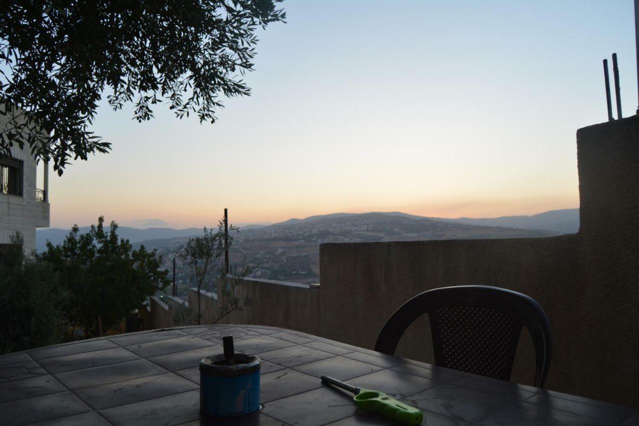 Our Villa'S Private Apartments - Hq Budget Stay - Wonderful Horizon View Of Jerash Jarash Ngoại thất bức ảnh