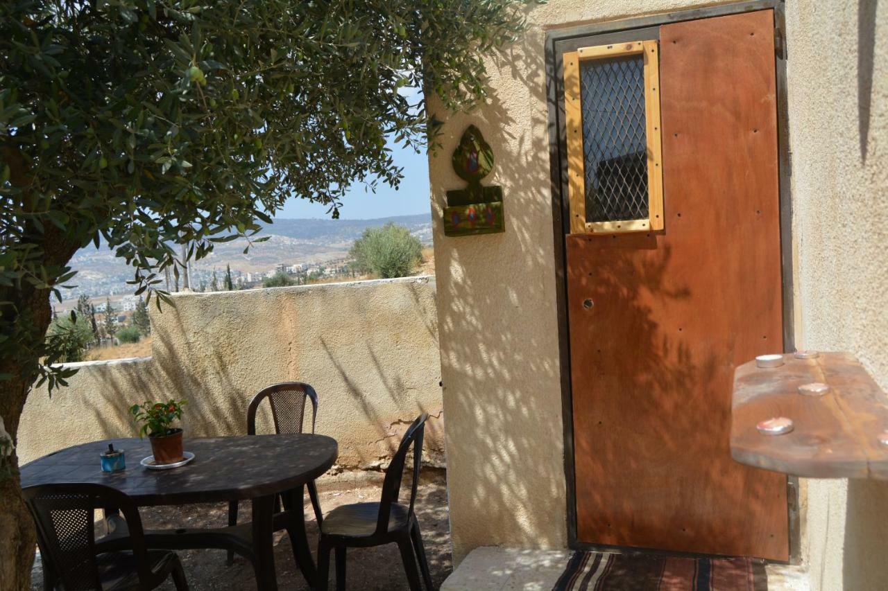 Our Villa'S Private Apartments - Hq Budget Stay - Wonderful Horizon View Of Jerash Jarash Ngoại thất bức ảnh